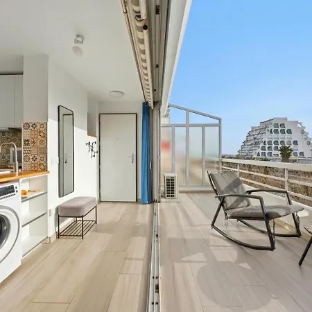 Apartment L'in & Out - La Avec Piscine En Plein Centre A Motte *